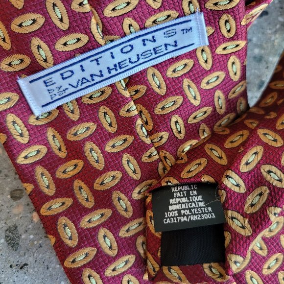 3/$20 - Editions by Van Heussen polyester tie. - Picture 3 of 3